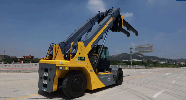 G4- TELESCOPIC-CONTAINER-HANDLERS  